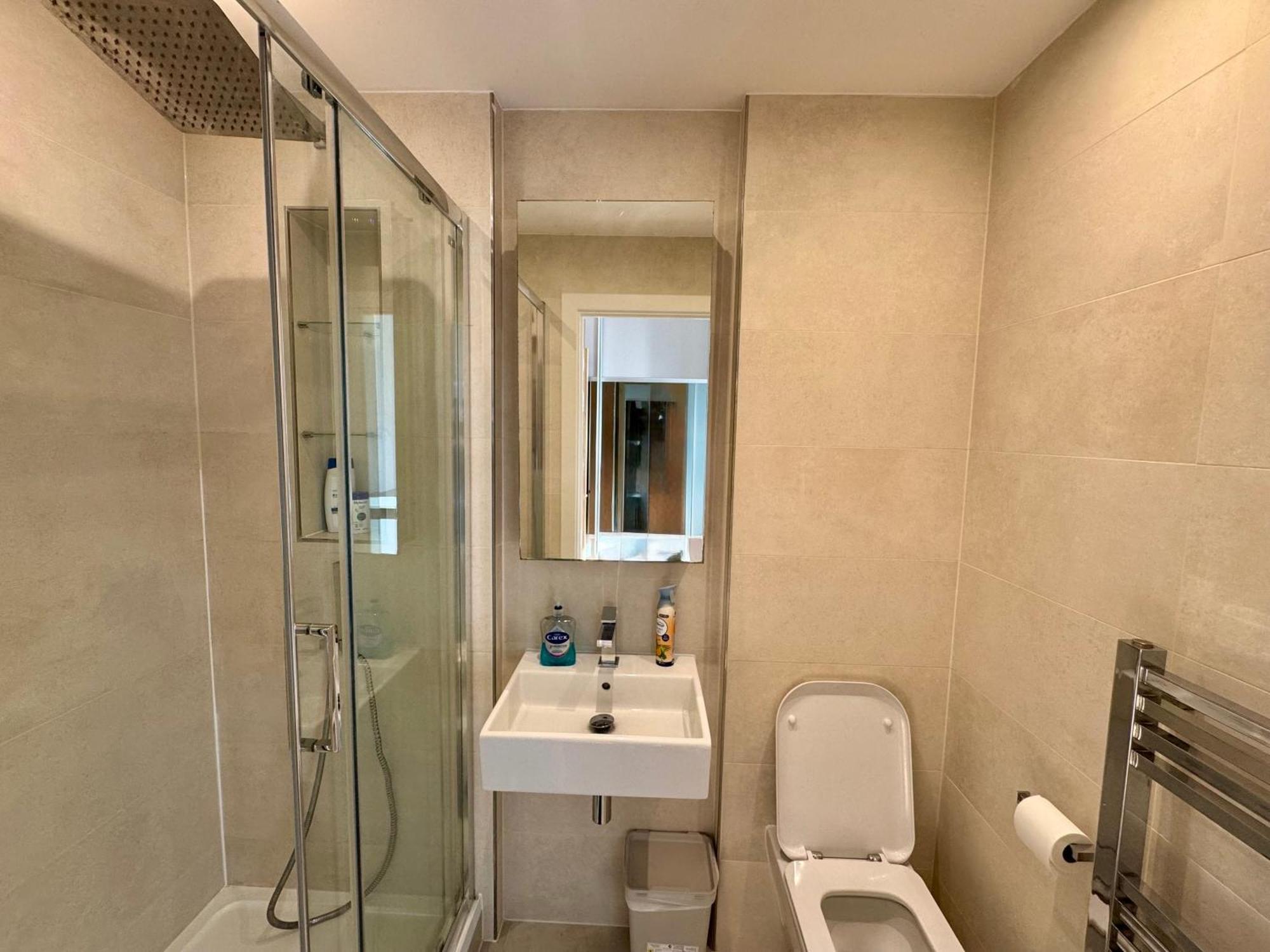 Modern London Excel 2 Bedrooms 2 Bathrooms, Parking, Kitchen, Lounge, Balcony Apartment Exterior photo